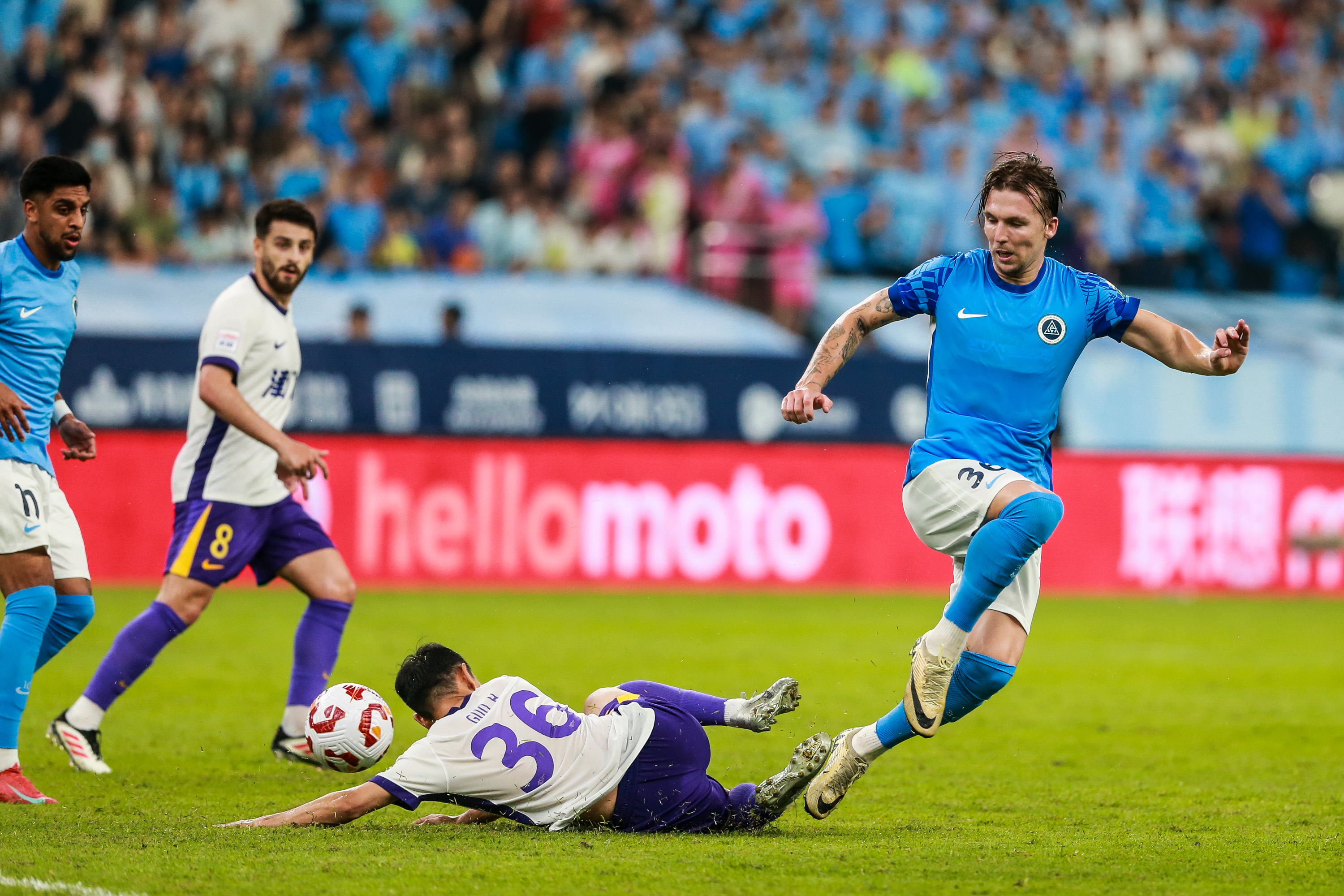 足球赛中球队实现突破性进展 足球赛中球队实现突破性进展