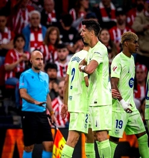 关于塞维利亚爆冷土耳其,莱万统治全场的信息 关于塞维利亚爆冷土耳其,莱万统治全场的信息